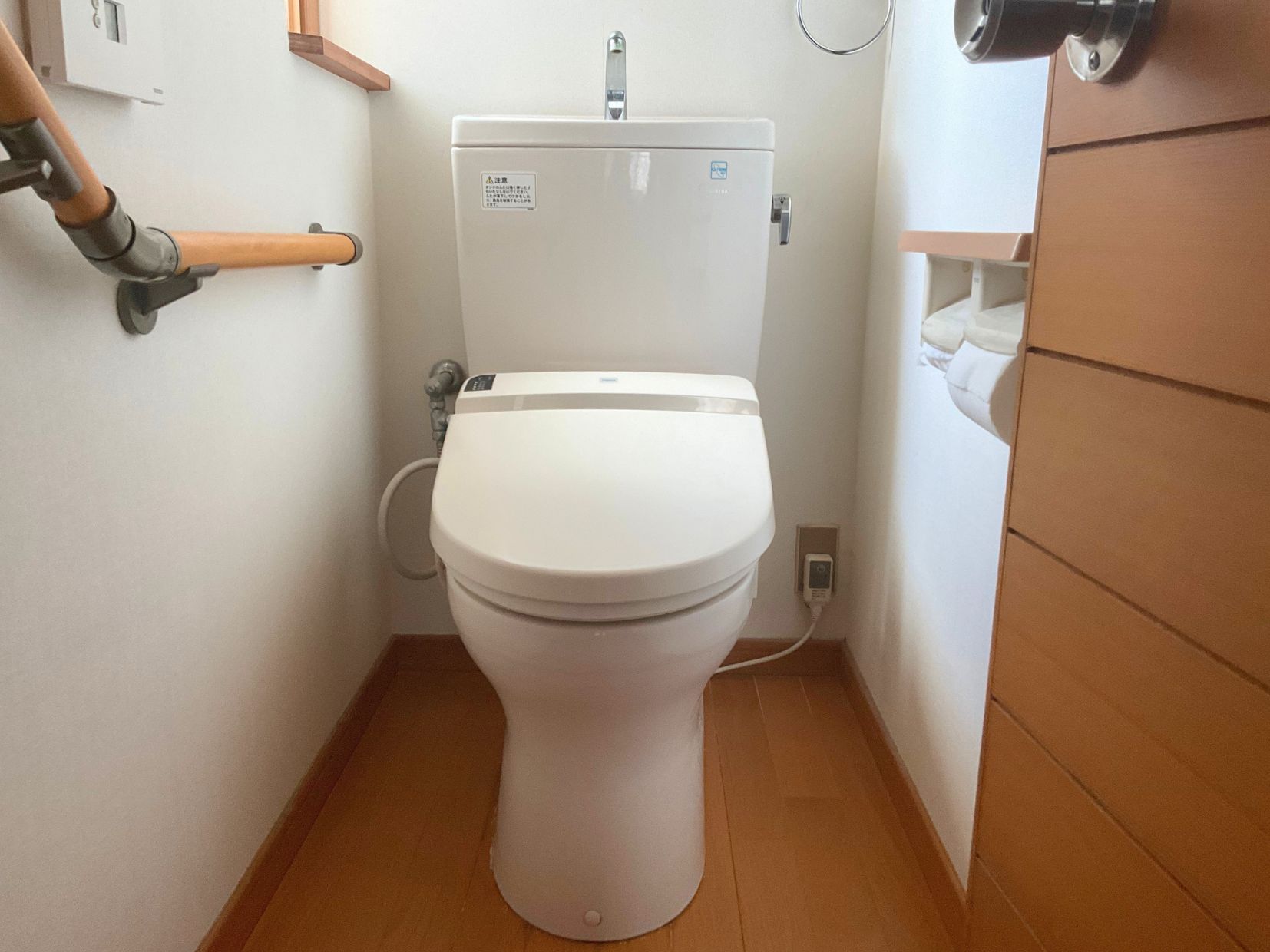 トイレ入替え工事：工事前