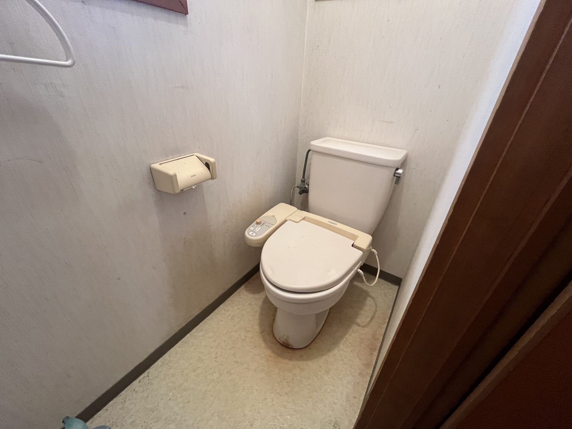 トイレ入替え前・トイレ床張替え前②